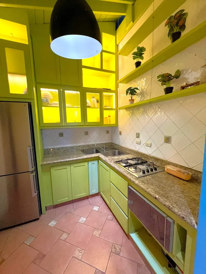 Full kitchen — Penthouse Pallazzo (03)