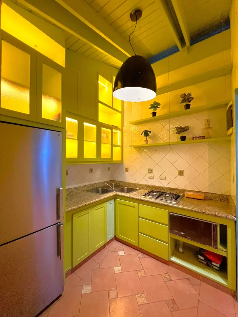 Full kitchen — Penthouse Pallazzo (04)